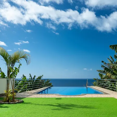 Infinite Ocean View 20m Above Ocean & Arco da Calheta (Madeira)