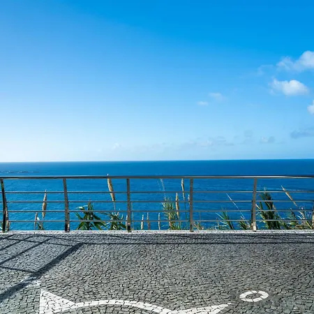 Infinite Ocean View 20m Above Ocean & Villa
